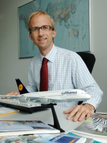 <p>
	Според Александър Толвет Lufthansa Group е изпреварила WizzAir в България и вече е втрият по големина превозвач в страната ни след България Ер. <em>Снимка: Lufthansa</em></p>
