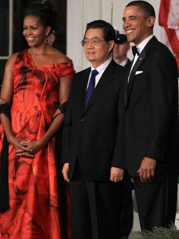 <p>На посещението си в САЩ, Ху Дзинтао е проявил интерес към традиционните ястия и джаза.&nbsp; <i>Снимка: Getty Images</i></p>