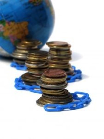 <p>Според Отмар Исинг външният дълг от над 300 млрд. евро е непосилен за Гърция. <i>Снимка: Sxc.hu</i></p>