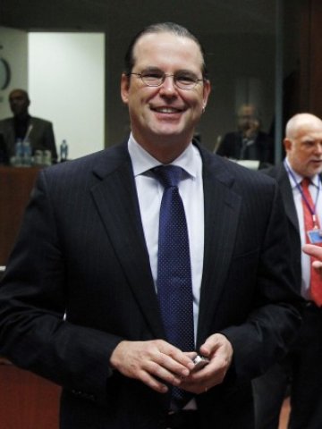 <p>
	Шведският финансов министър Андрес Борг. <em>Снимка: Ройтерс</em></p>
<h1 class="western" lang="bg-BG" style="font-weight: normal">
	&nbsp;</h1>
