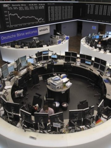 <p>
	Борсата във Франкфурт. <em>Снимка: Ройтерс</em></p>
