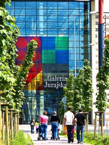 <p>
	Търговски център на GTC в Полша. Снимка: GTC</p>
