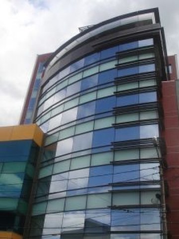 <p>
	Офис сграда. Снимка: sxc.hu</p>
