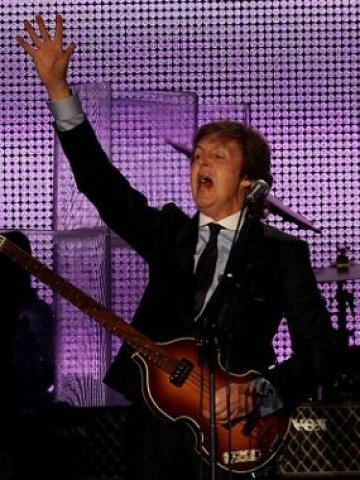 <p>
	Пол Маккартни по време на концерта му в Бразилия в края на май.&nbsp;<em>Снимка: Ройтерс</em></p>
