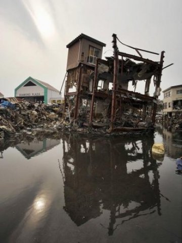 <p>
	Засегнат от бедствията район.<em> Снимка: Ройтерс</em></p>
