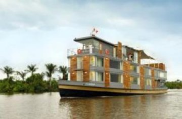 Клон на банка тръгна по водите на Амазонка