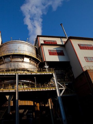 <p>
	Един от приоритетите на КЦМ е намаляването на емисиите въглеродни газове. <em>Снимка: КЦМ</em></p>
