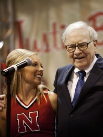 <p>
	&nbsp;Уорън Бъфет. <em>Снимка: Ройтерс</em></p>
