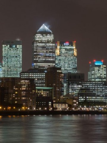 <p>
	Canary Wharf. <em>Снимка: Wikipedia</em></p>
