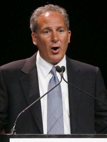 <p>
	Питър Шиф. <em>Снимка: Архив Ройтерс</em></p>
