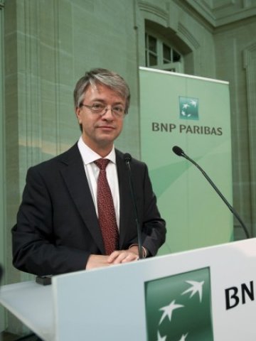 <p>
	Изпълнителният директор Жан-Лоран Бонафе е доволен от резултатите.&nbsp;<em>Снимка: Ройтерс</em></p>
