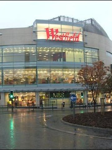 <p>
	Търговският център Westfield в Лондон. <em>Снимка: Westfield</em></p>
