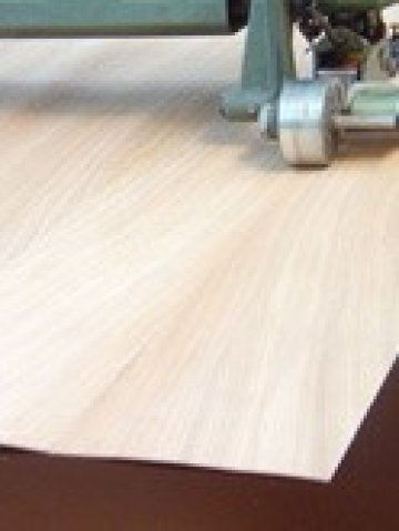 Печалбата на Велде намалява с 96%, търгово няма