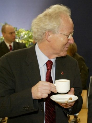 <p>
	Ларс Хейкенстен, изпълнителен директор на Nobel Foundation. <em>Снимка: Ройтерс</em></p>
