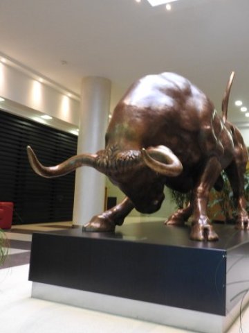 Април донесе тъжен рекорд за БФБ - едва 2 602 сделки