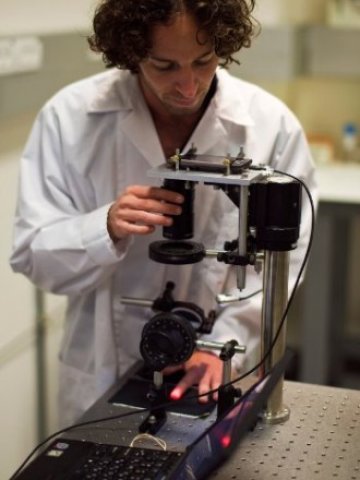 <p>
	Разходите за разработка на патенти са едно от най-високите пера на производителите на телефони.<em> Снимка: Ройтерс</em></p>
