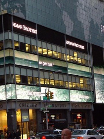 <p>Главният финансист на Lehman Brothers Ерин Калан е добър пример за това какви са основните похвати на ръководителите, когато искат да излъжат за финансите на фирмата си. Снимка: Flickr</p>