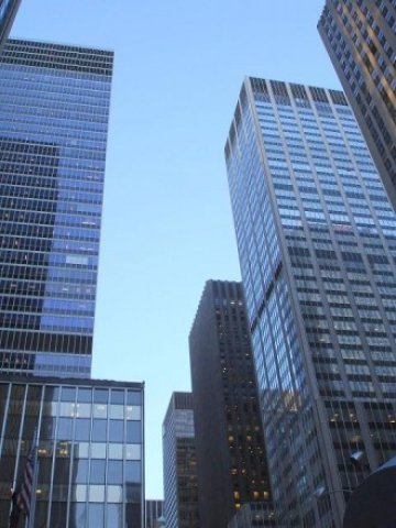 <p>
	Lehman все още e основен собственик и продавач на бизнес сгради. <em>Снимка: sxc.hu</em></p>
