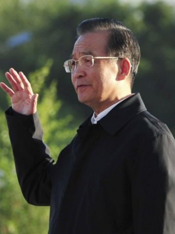 <p>
	Уън Дзябао по време на реч през септември. <em>Снимка: Ройтерс</em></p>
