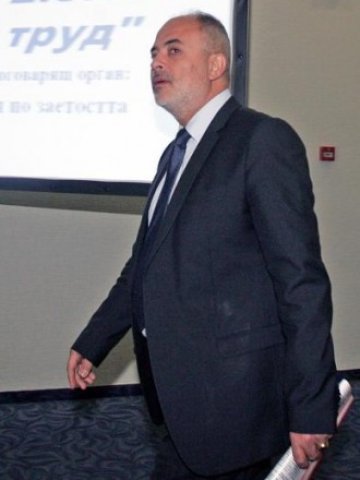 <p>
	Тотю Младенов. <em>Снимка: БТА</em></p>
