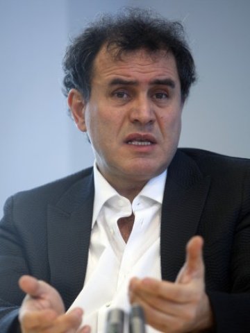 <p>
	Нуриел Рубини, професор от Stern School of Business към Нюйоркския университет<em>. </em><em>Снимка: Ройтерс</em></p>
