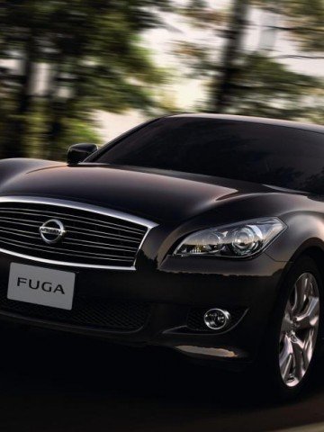 В купето на Nissan Fuga климатикът ще ви отнесе в дебрите на прохладна гора. Снимка: Nissan Fuga