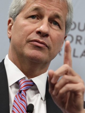 <p>
	Джейми Даймън, изпълнителен директор на JP Morgan. <em>Снимка: Ройтерс</em></p>
