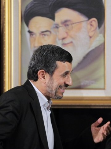 <p>
	Президентът на Иран Махмуд Ахмадинежад. <em>Снимка: Ройтерс</em></p>
