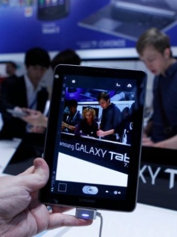 <p>
	Новият таблет на Samsung може да е с операционна система на Windows. <em>Снимка: Ройтерс</em></p>
