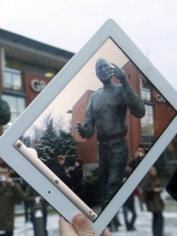 <p>
	Новият iPad може да се появи на пазара още през март. <em>Снимка: Ройтерс</em></p>
