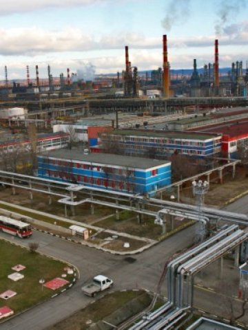 <p>
	<em>Снимка: Лукойл Нефтохим</em></p>
