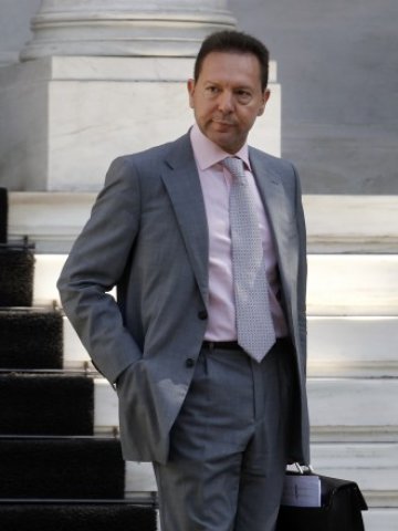 <p>
	Гръцкият финансов министър Янис Стурнарас. <em>Снимка Ройтерс</em></p>
