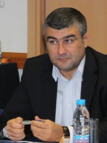 <p>
	Прогнозите на Димитър Зоров за развитието на хранителната индустрия са песимистични. <em>Снимка: АМБ</em></p>
