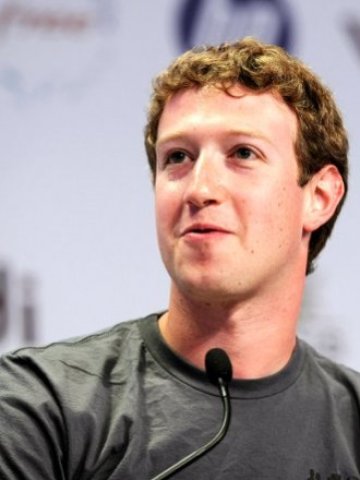<p>
	&nbsp;Марк Зукърбърг вече не е толкова богат. <em>Снимка: Ройтерс</em></p>
