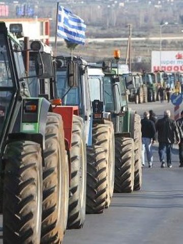 <p>Гръцки фермери протестират в Серес. Снимка: БТА</p>