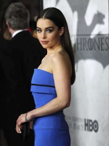 <p style="margin-bottom: 0in">
	Емилия Кларк в ролята на Калиси на премиерата на третия сезон на Игра на тронове в Холивуд, 18 март 2013 г. <em>Снимка: Ройтерс</em></p>
