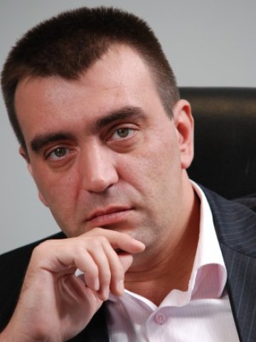 <p>
	Ангел Хаджийски <em>Снимка: Личен архив</em></p>
