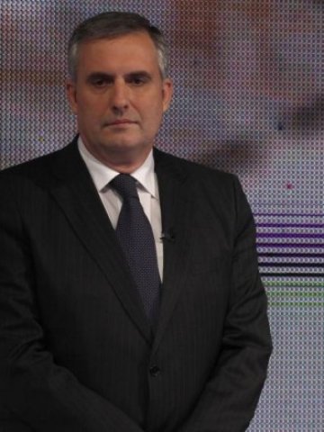 <p>
	Вицепремиерът и министър на труда и социалната политика Ивайло Калфин. <em>Снимка: Ройтерс</em></p>
