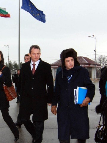 <p>&nbsp;<font size="4">Карлуш Коелю посети ГКПП &bdquo;Капитан Андреево&ldquo;, снимка: БТА</font></p>