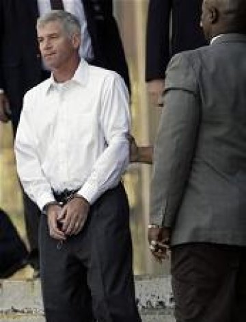 Андрю Фастоу е помагал за прикриването на състоянието на компанията. Снимка: АФП