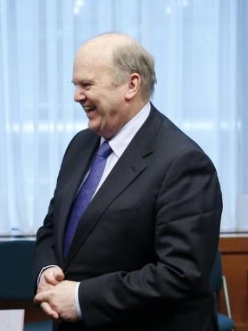 <p>
	Финансовият министър на Ирландия Майкъл Нуунан. <em>Снимка: Ройтерс</em></p>
