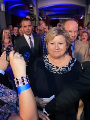 <p style="text-align: justify;">
	Според проучванията лидерът на Консервативната партия Ерна Солберг ще е новият премиер на страната.&nbsp;<em>Снимка: Ройтерс</em></p>
