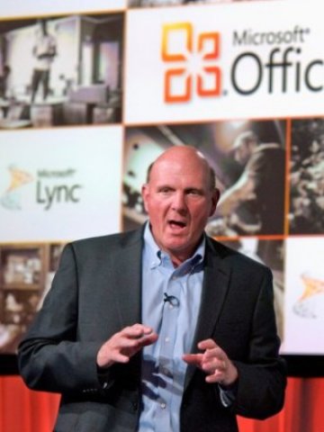 <p>
	Стив Балмър продължава да вярва в успеха на Windows Phone 7. <em>Снимка: Ройтерс</em></p>
