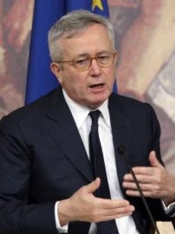 <p>
	Джулио Тремонти. Снимка: Ройтерс</p>
