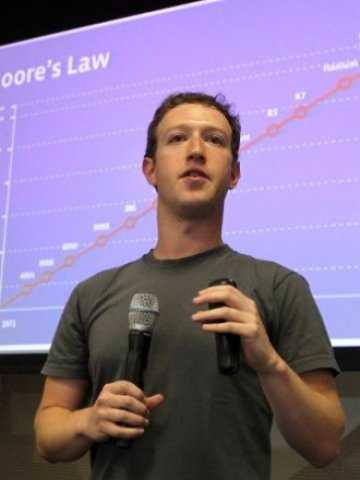 <p>
	Най-ценният актив на Facebook са неговите 750 млн. потребители. <em>Снимка: Ройтерс</em></p>
