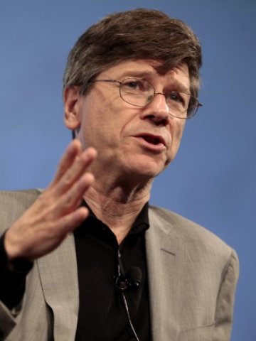 <p>
	Джефри Сакс, директор на Earth Institute към Колумбийския университет. <em>Снимка: Ройтерс</em></p>
