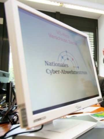<p>
	Германия откри националния център за кибер защита в Бон. <em>Снимка: Ройтерс</em></p>

