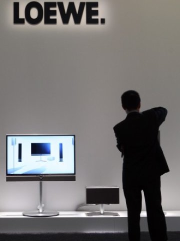 <p>
	Loewe намира все по-рядко купувачи за своите скъпи телевизори. <em>Снимка: Getty Images News</em></p>
