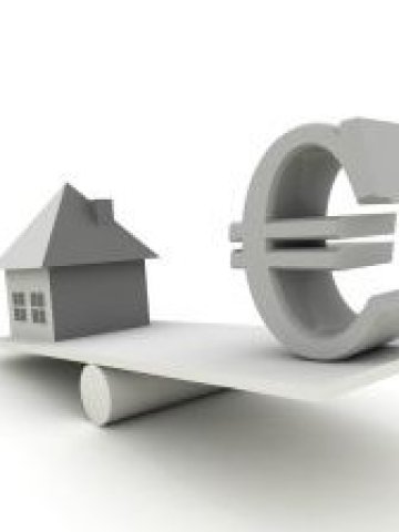 <p>Все по-активни стават домакинствата с доход между 2 хил. и 3 хил. лв.<i> Снимка: sxc.hu</i></p>