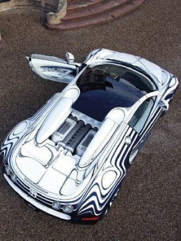 <p>
	Поръчковият модел е оборудван с 12 порцеланови елемента. <em>Снимка:&nbsp;Bugatti&nbsp;</em></p>
